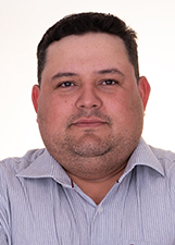 Retrato de RODRIGO WEBER