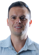 Retrato de ROBERTO LEAL