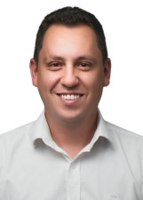 Retrato de BRUNO LEÃO
