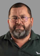 Retrato de MARCIO GELATINA