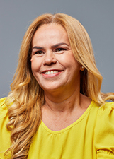 Retrato de MÔNICA DE CLÉCIO
