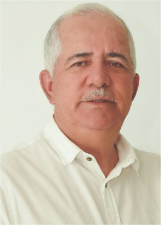 Retrato de LÉ LEAL