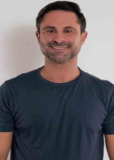Retrato de RENATO LYRA