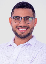 Retrato de HUGO LEONARDO