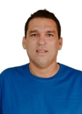 Retrato de VITOR QUEIROZ