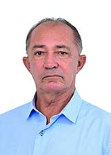 Retrato de ZÉ GUINGUIRRO