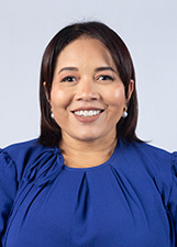 Retrato de ROSIVÂNIA RIBEIRO