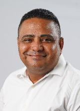 Retrato de REINALDO MORAIS