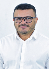 Retrato de JUNIOR BARROS