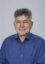 Retrato de HÉLIO SOUSA
