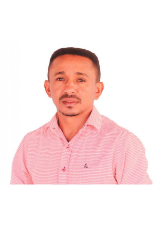 Retrato de JAMES VELOSO O CORUJA