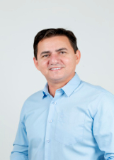 Retrato de HILTON GOMES