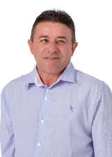 Retrato de CARLITO ALMEIDA