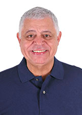 Retrato de SIMAR O BAIXINHO DO ESTÁDIO