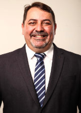 Retrato de ZEZINHO MARTINS
