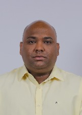 Retrato de LÉO TATÁ