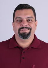 Retrato de RAFAEL MANHÃES