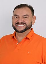 Retrato de FABRÍCIO EQUIPADORA