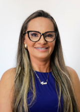 Retrato de CRIS AZEVEDO