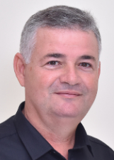 Retrato de ALEXANDRE DOUCA