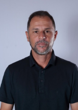 Retrato de JÚNIOR DE TINHO