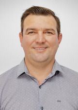Retrato de LÉO MESQUITA