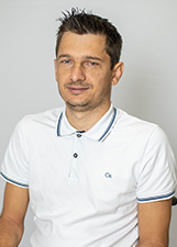 Retrato de DENI FACHINI