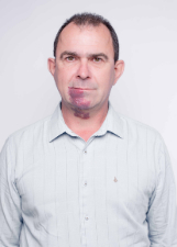 Retrato de ELTON UHLMANN