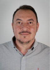Retrato de ERNANI DE CASTRO