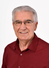 Retrato de ADOLAR QUEIROZ