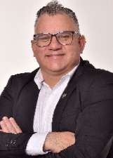 Retrato de TONY OLIVEIRA