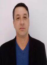 Retrato de JONES BRUSTOLIN