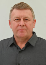 Retrato de ALMERI R DLUZNIEWSKI