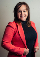 Retrato de LETICIA R BRONSTRUP