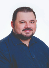 Retrato de EDUARDO MARON
