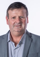 Retrato de VALDIR HINSELMANN