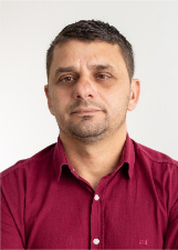 Retrato de VANTUIR R. DOS SANTOS MACACO