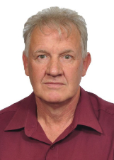 Retrato de LAURI DOSS