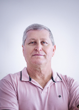 Retrato de ITAMAR TREVISAN