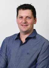 Retrato de DOUGLAS FERRARI