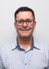 Retrato de ÍRIO CASAROTTO
