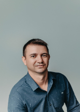 Retrato de JUCA KASPER