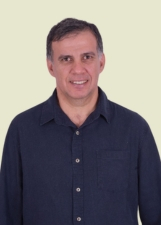 Retrato de LEONARDO RIBEIRO