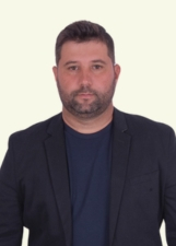 Retrato de LEANDRO REIS