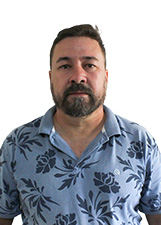 Retrato de RONI ROMÃO