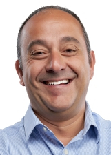 Retrato de GUTO VOLPI