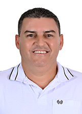 Retrato de RICARDO PRADO