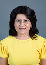 Retrato de BETH GALVES