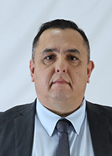 Retrato de DR. RODRIGO FRANCO