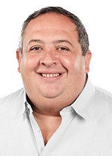 Retrato de HENRIQUE KABEÇA